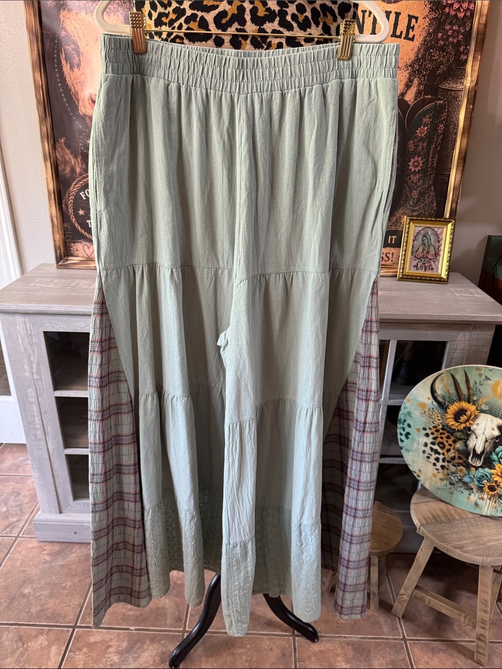 NWT  ODDI Light Sage Wide Leg Pant with Plaid Side Panels  Sz 2XL